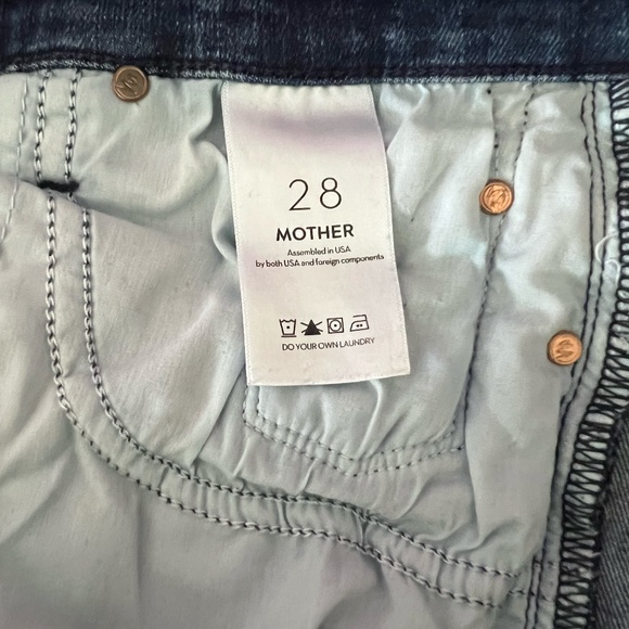 MOTHER Denim- Weekender Fray- Mint Condition Sz 28 - Picture 3 of 6